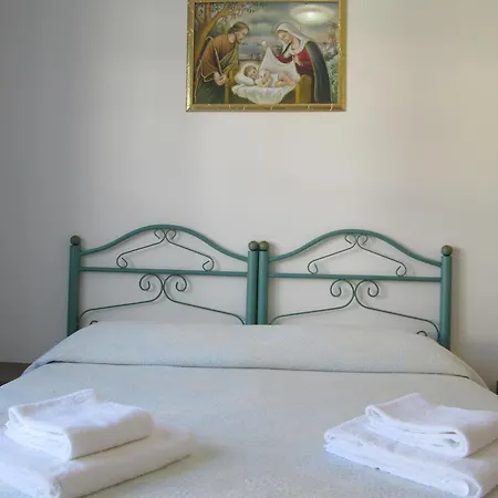 Mira Amalfi *